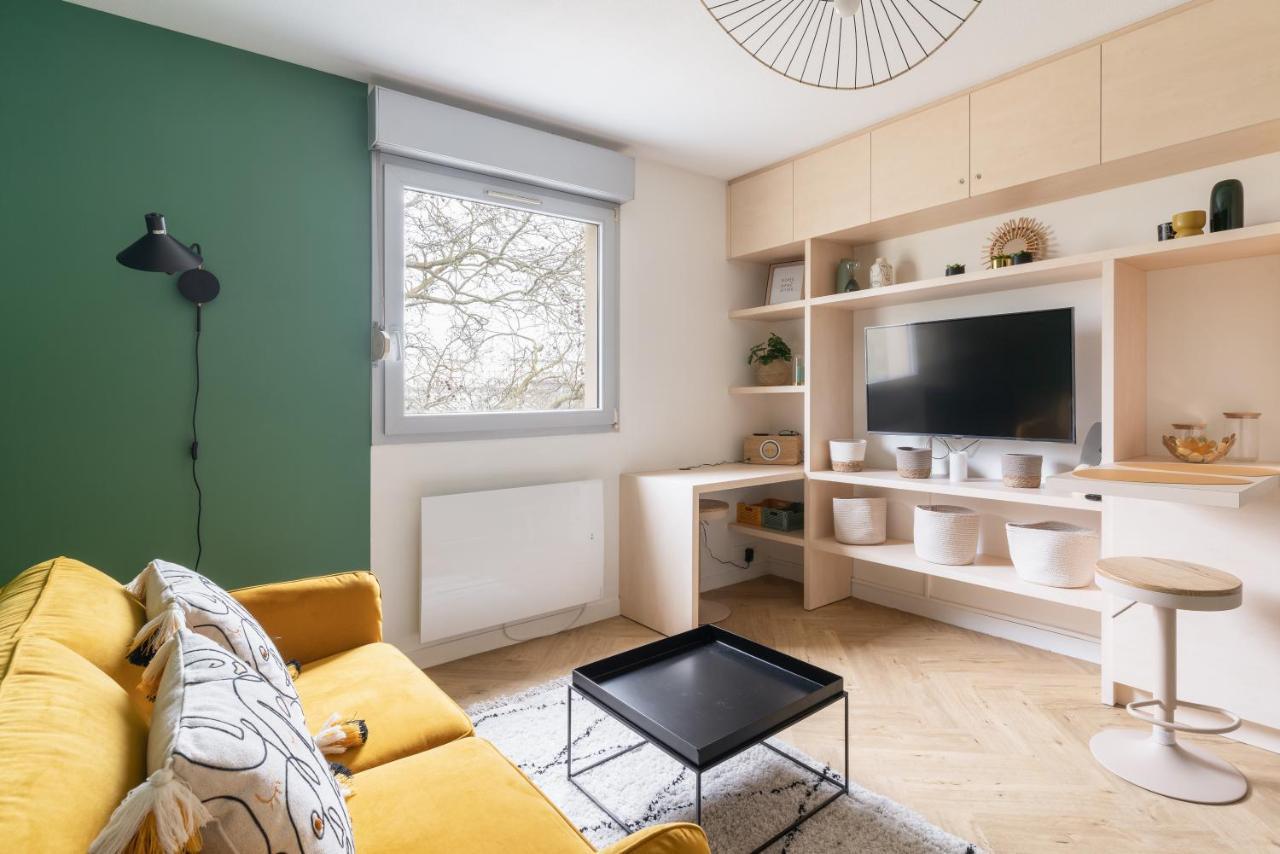 Studio Refait A Neuf Avec Parking En Bord De Loire Nantes Exteriör bild