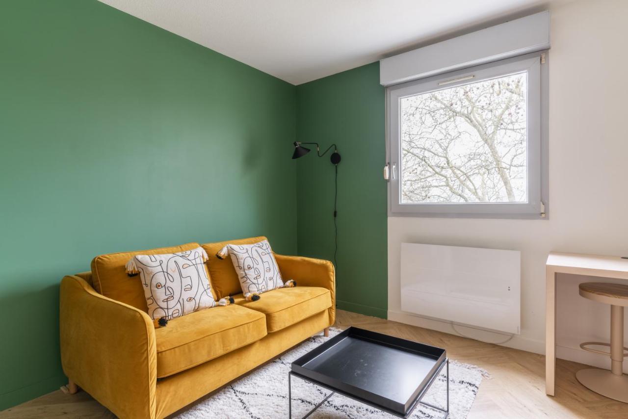 Studio Refait A Neuf Avec Parking En Bord De Loire Nantes Exteriör bild